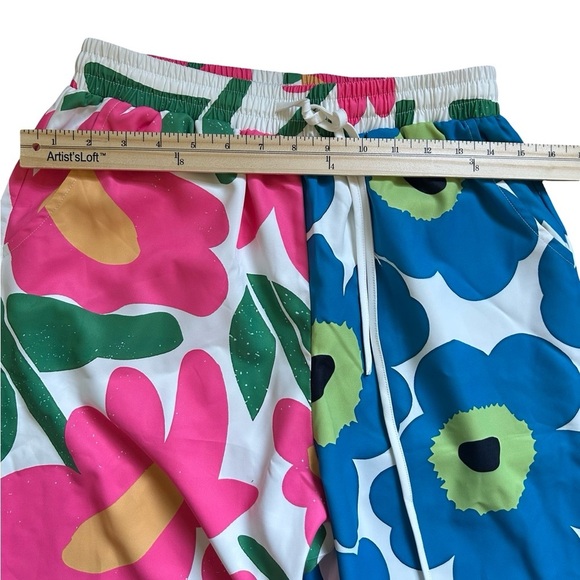 Super Cute Flower Pattern Pants Size M New With Tags - Picture 6 of 8